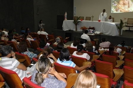 Missa em homenagem ao Dia da Mães na Evangelina Rosa - 2017