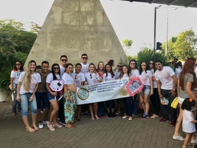 Profissionais da Evangelina Rosa participam de marcha para a humanização do parto