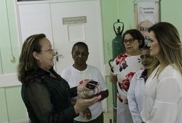 Evangelina Rosa recebe visita da deputada Iracema Portella