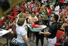 Liga das Senhoras Católicas de Teresina realizam doações de enxovais na Evangelina Rosa