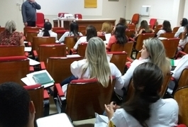 Maternidade capacita profissionais acerca de relacionamento humano