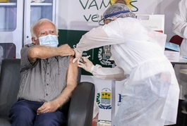 Primeiros piauienses são vacinados e governador garante vacina para toda a população